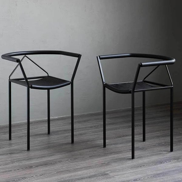 opposite standing poltroncina chairs