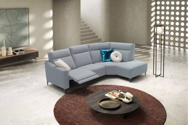 this sofa with backrests guarantees superior back comfort that is amplified by the relaxation mechanisms (optional) for the back and footboard.